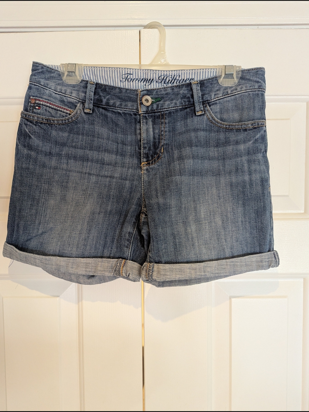 Tommy Hilfiger Women's Blue Denim Roll-Cuff Low Rise Jean Shorts 90s Y2K Coastal